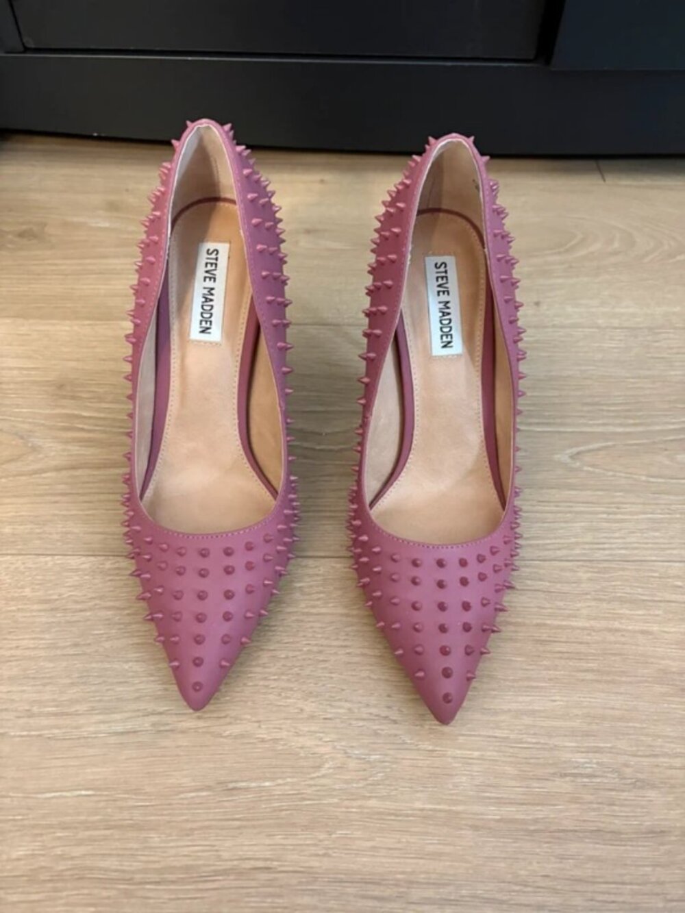 Steve Madden Mauve/Pink spiked Pumps. US Size 9